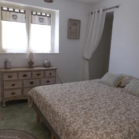 לינה וארוחת בוקר Les Chambres Bio De Lina Rose סרלה-לה קנדה